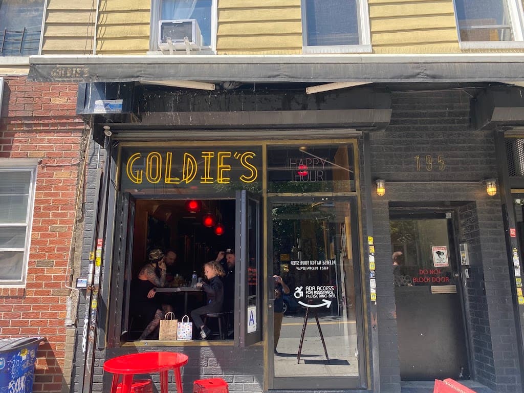 Goldie's Bar, Greenpoint bar