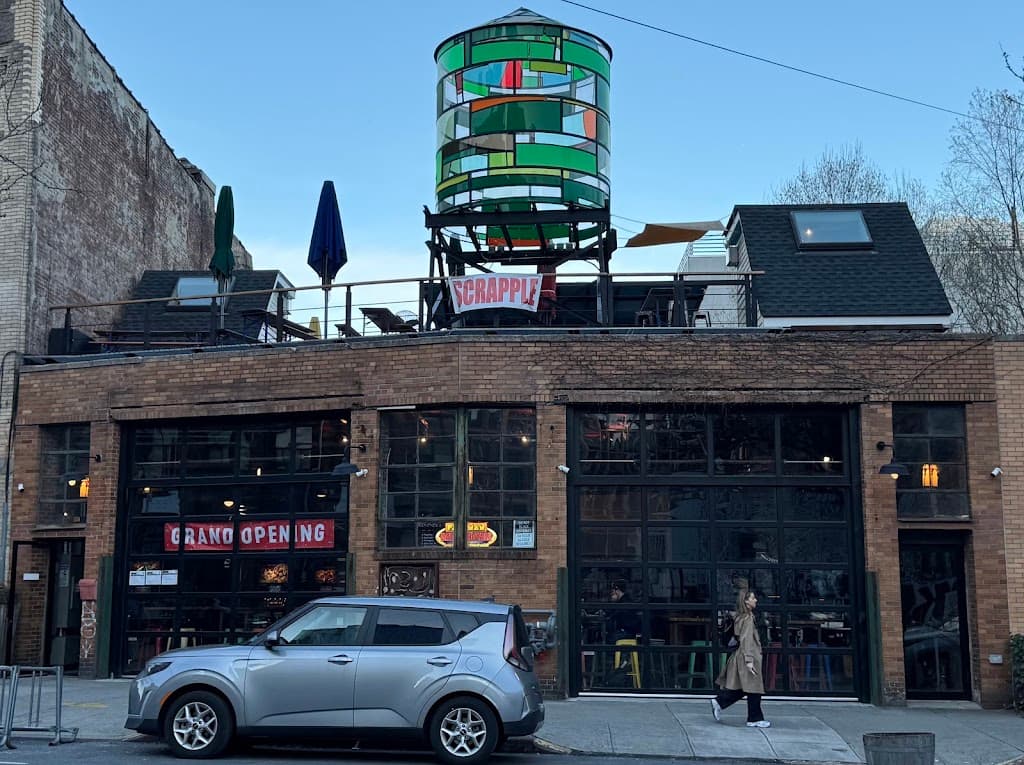 Scrappleland, Greenpoint bar