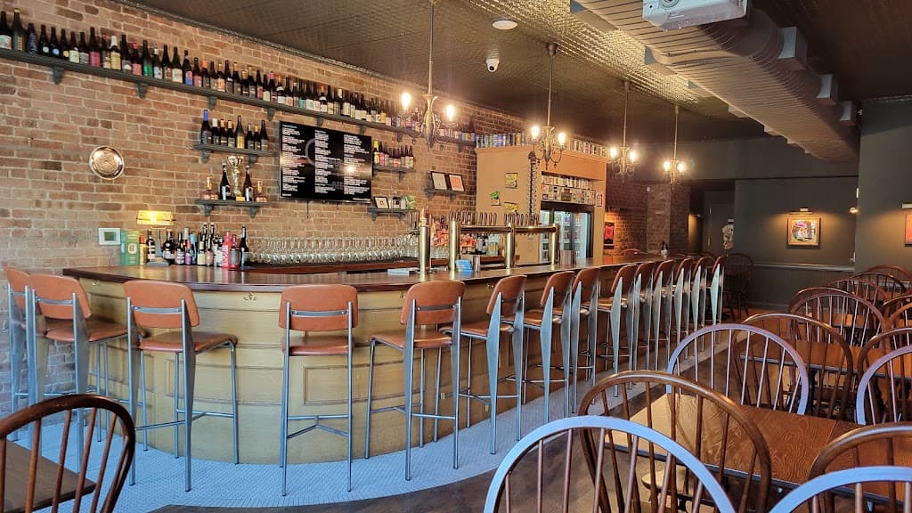 Queue Beer, Carroll Gardens bar