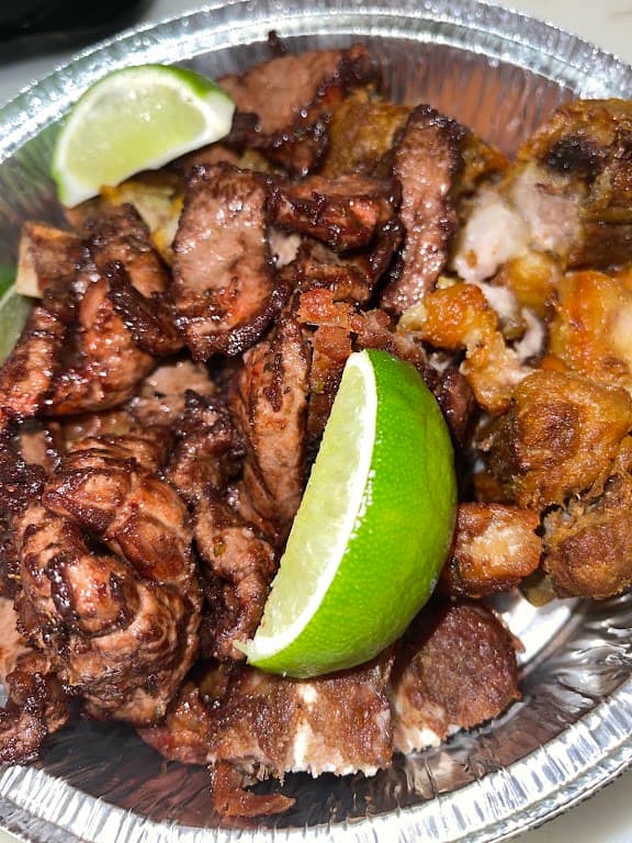 Aris Sports Bar Restaurant, Sunset Park bar