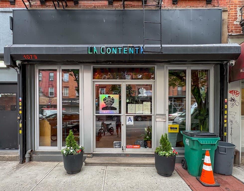 La Contenta Greenpoint, a bar in Greenpoint