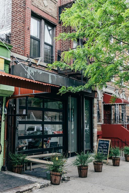 Covenhoven, Crown Heights bar