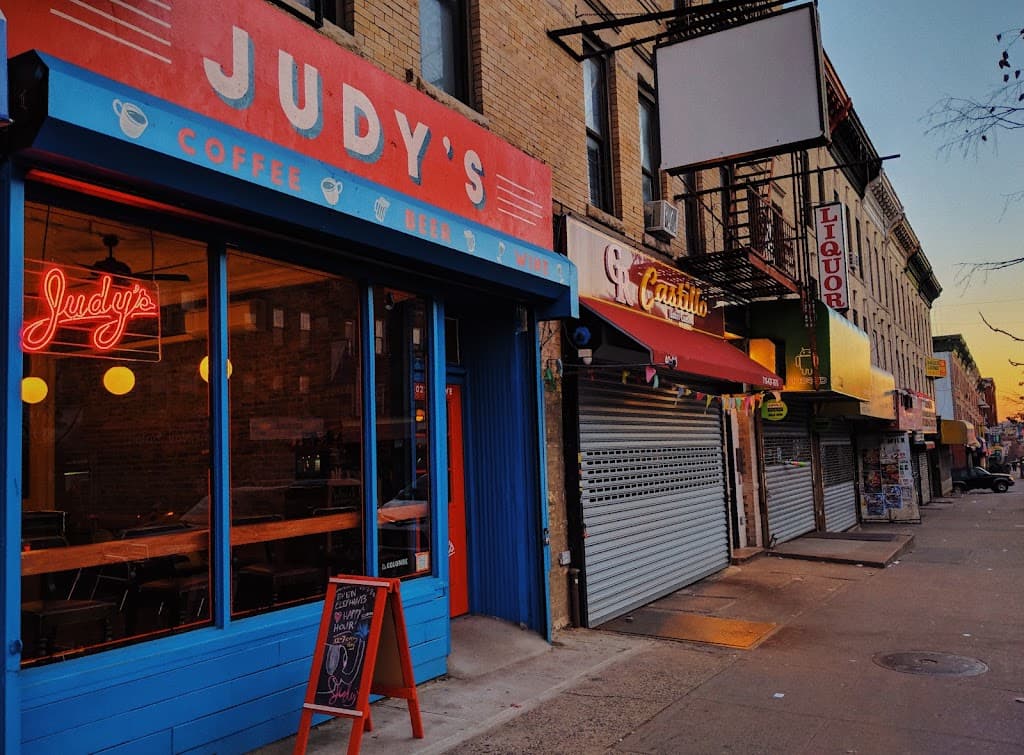 Judy's, a bar in Sunset Park