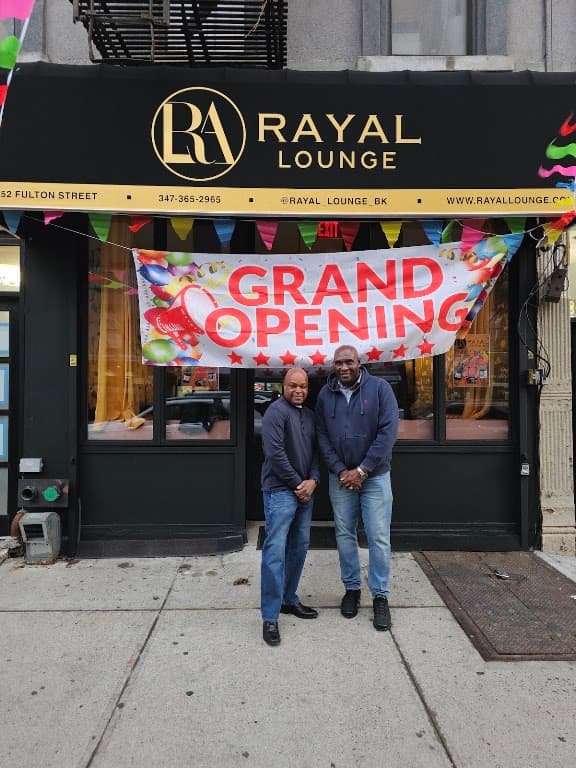 Rayal Lounge, a bar in Bed-Stuy