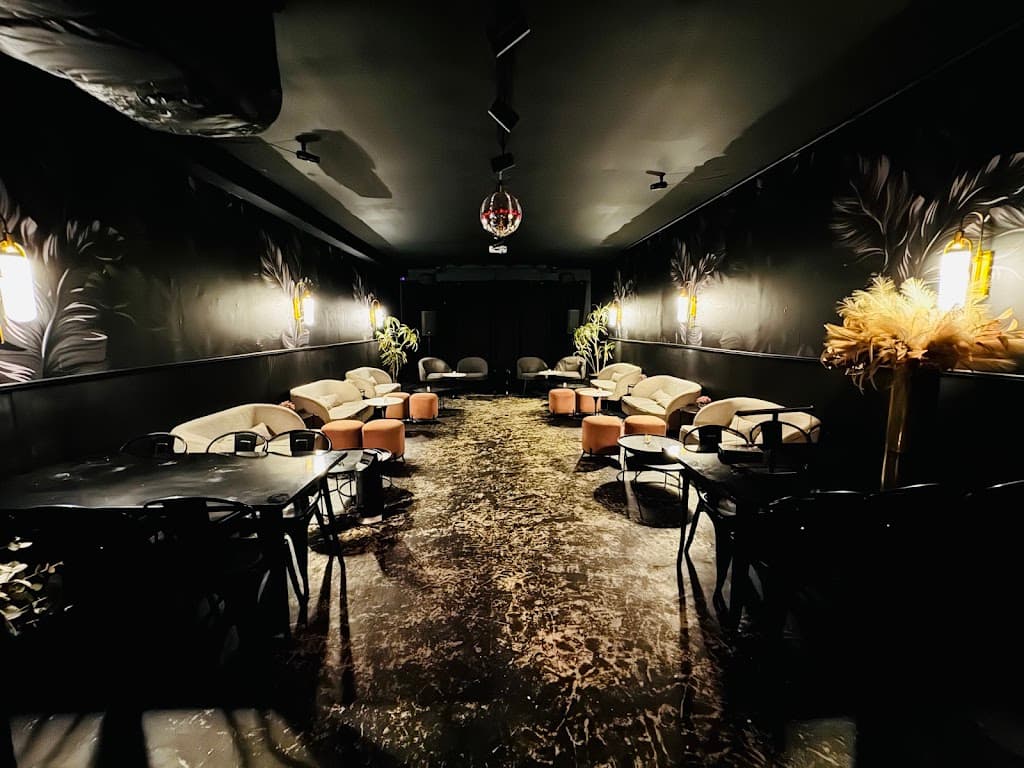 L’Wren, Sunset Park bar