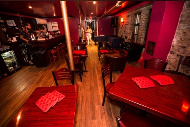 Logan's Run, Park Slope bar