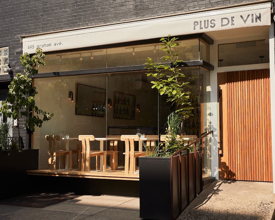 Plus de Vin, East Williamsburg bar