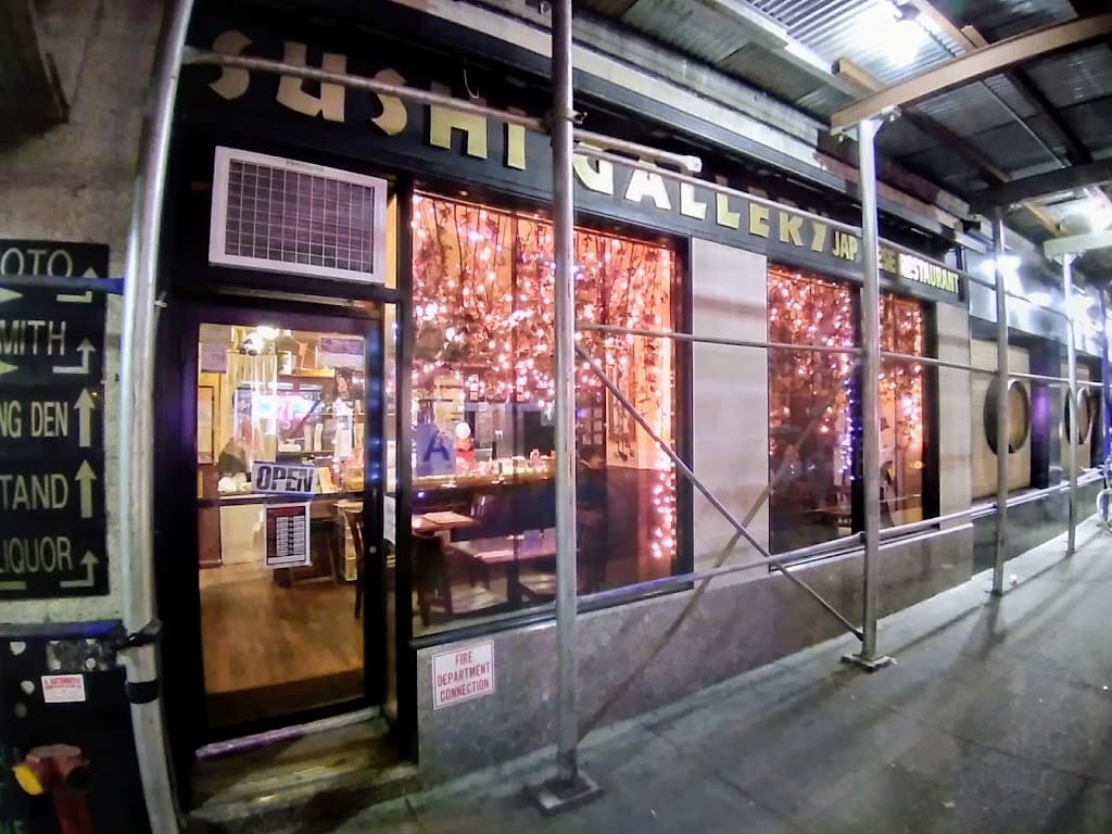 Sushi Gallery, a bar in Brooklyn Heights