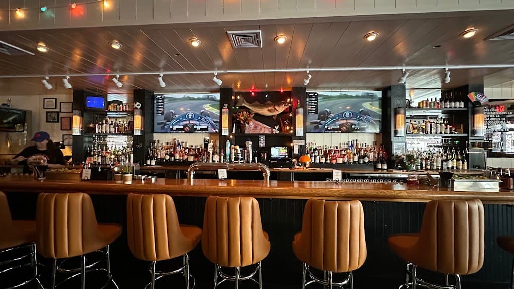 Lou’s Athletic Club, Bushwick bar