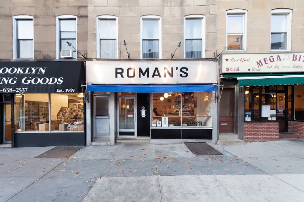Roman's, Fort Greene bar