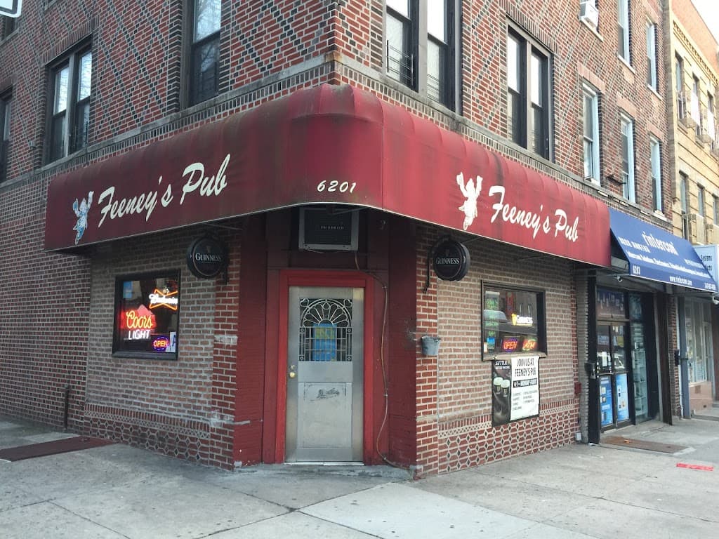Feeney's Pub, Sunset Park bar