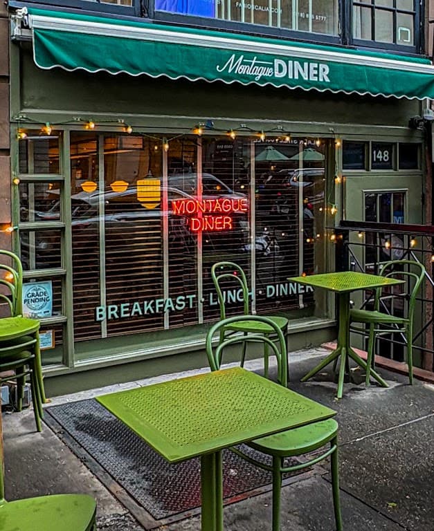 Montague Diner, a bar in Brooklyn Heights