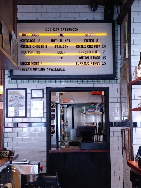 H&H Reserve, a bar in East Williamsburg