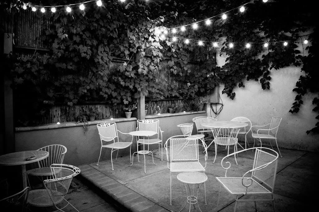 Tuffet, East Williamsburg bar