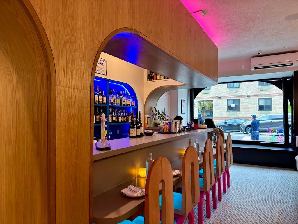 Café Mars, Gowanus bar