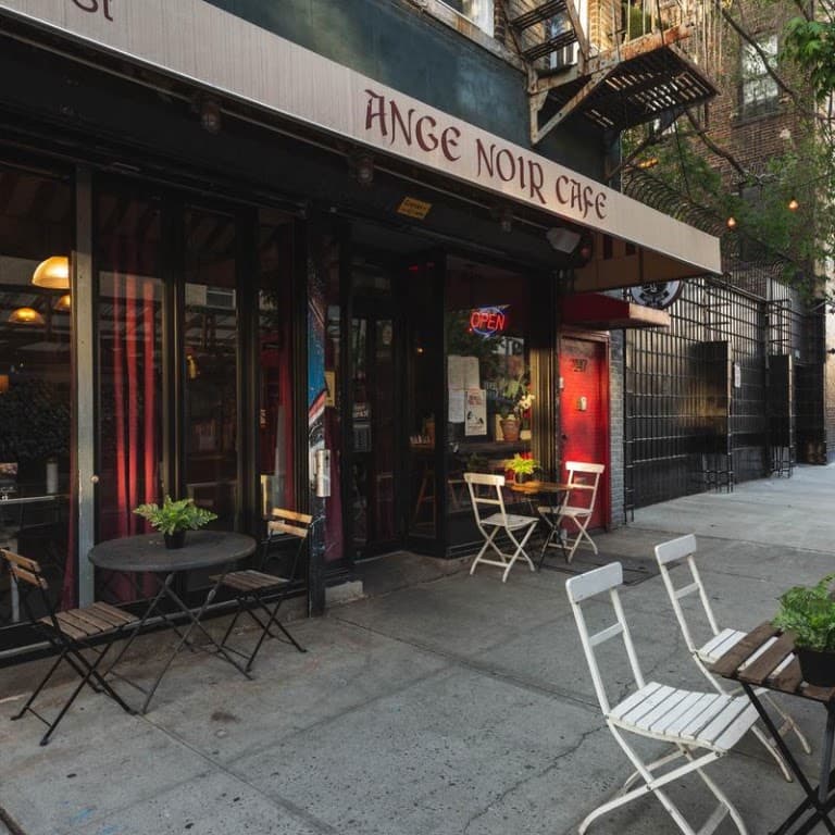 Ange Noir Cafe, East Williamsburg bar