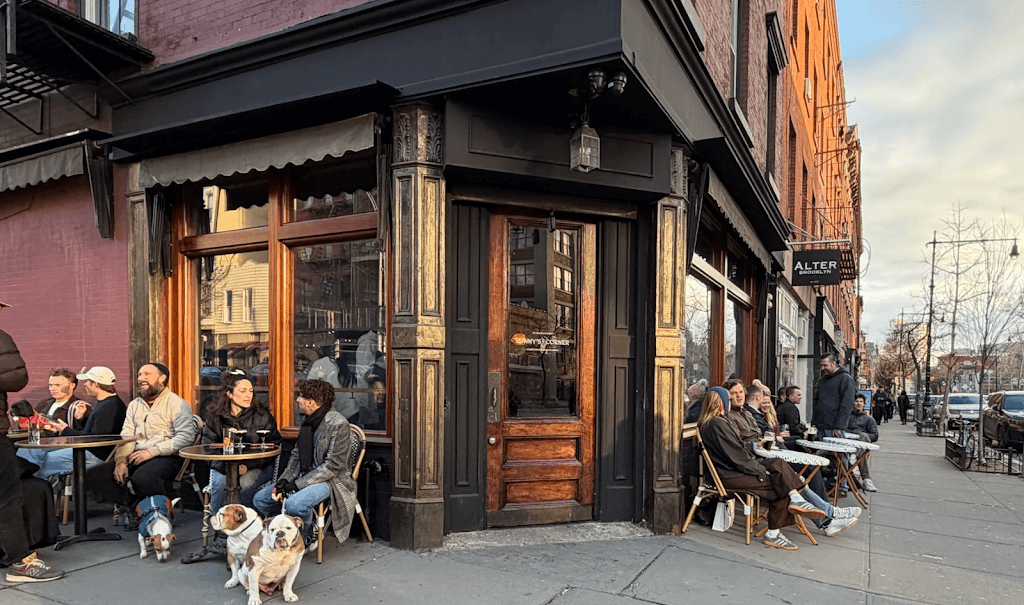 Sonny's Corner, Greenpoint bar