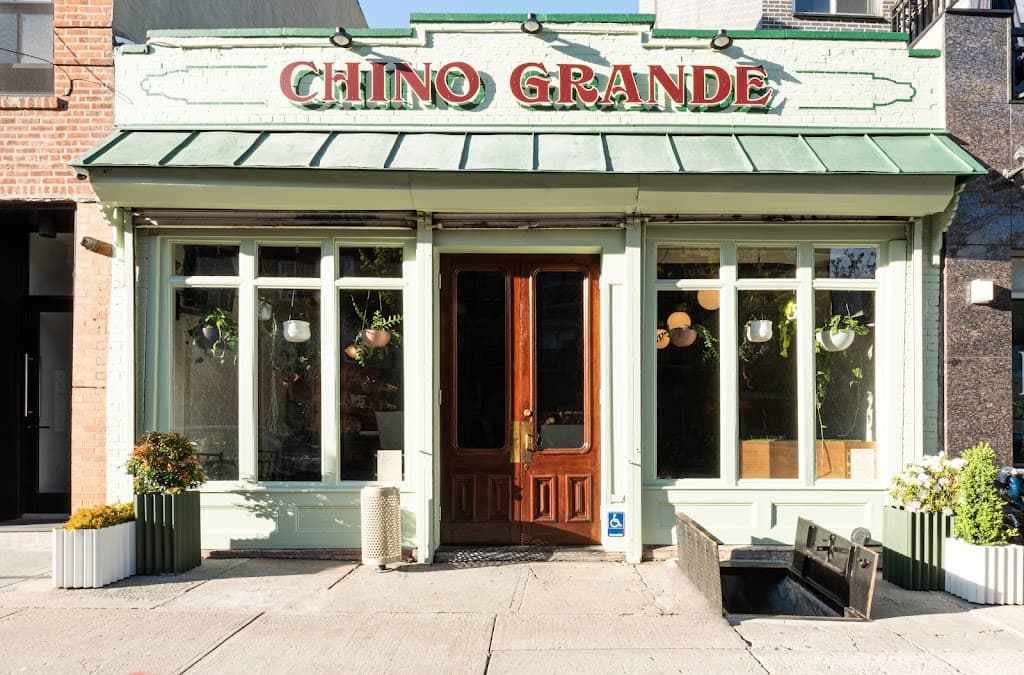Chino Grande, Williamsburg