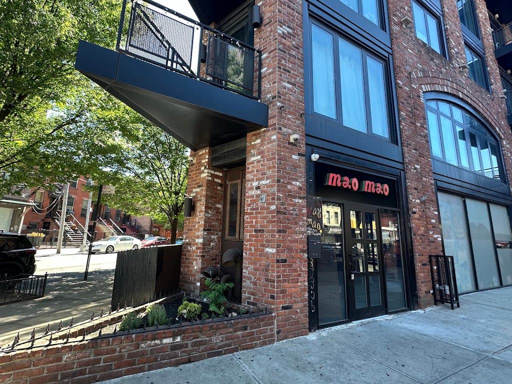 Mao Mao, Bed-Stuy bar