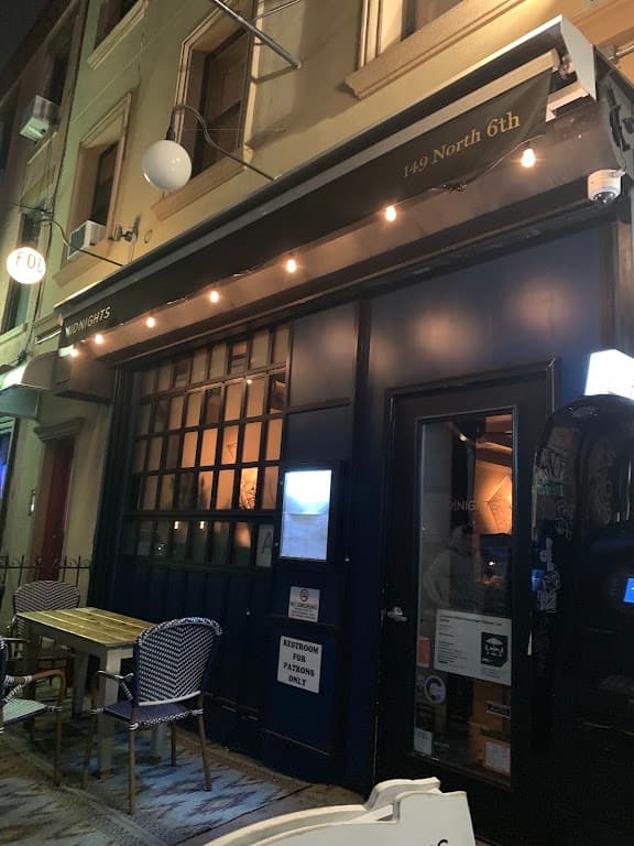 MIDNIGHTS, a bar in Williamsburg