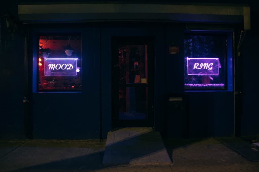 Mood Ring, Bushwick bar