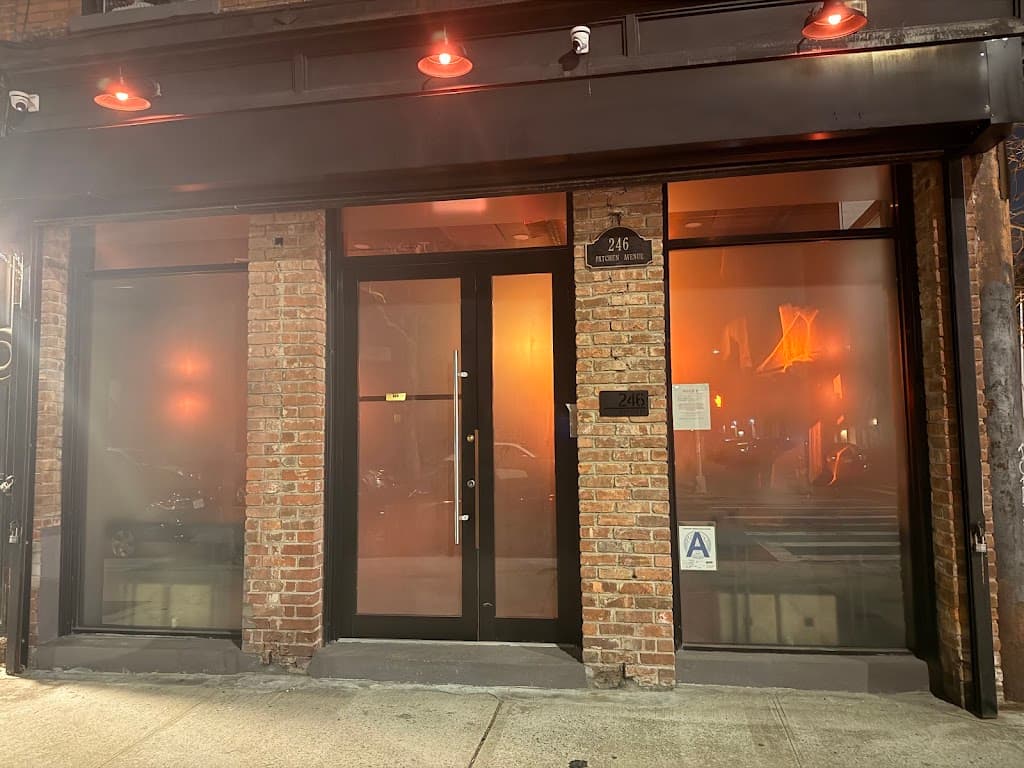 DeepDive BK, Bed-Stuy bar
