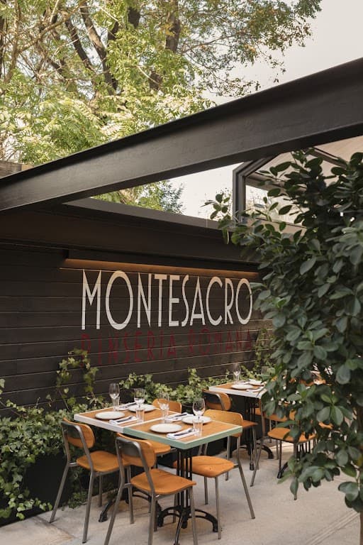 Montesacro, Williamsburg bar