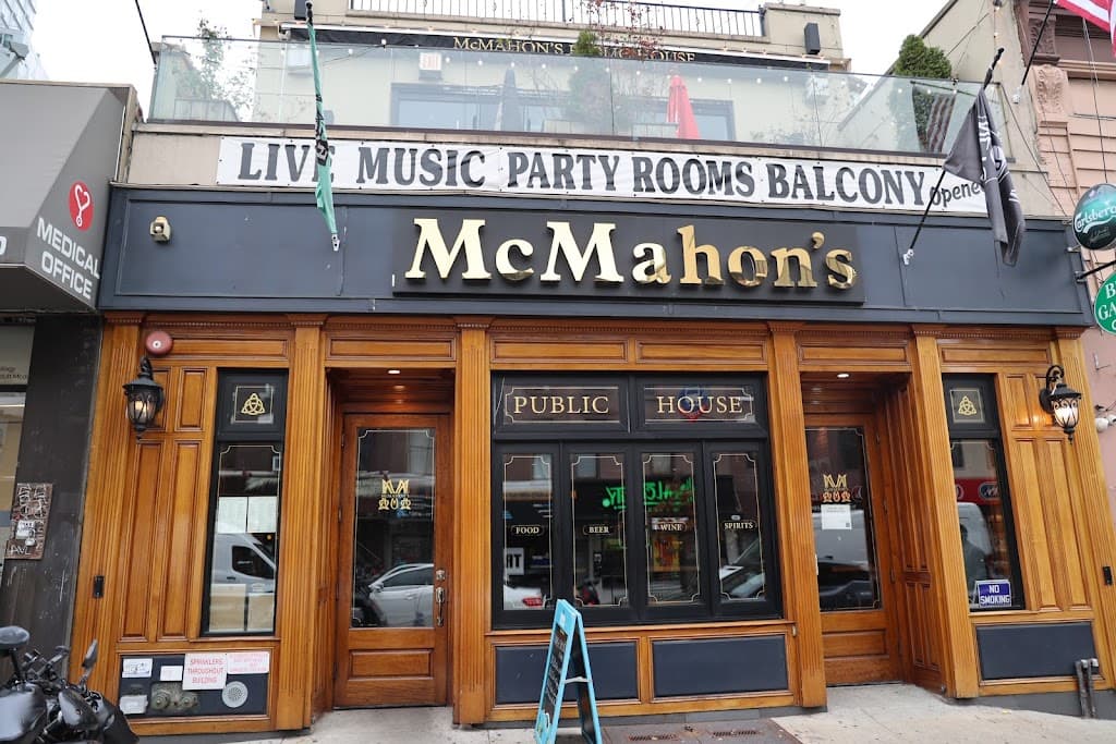 McMahon's Public House, Park Slope bar