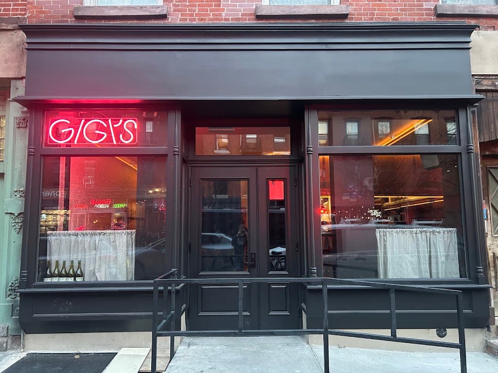 Gigi’s, Greenpoint bar