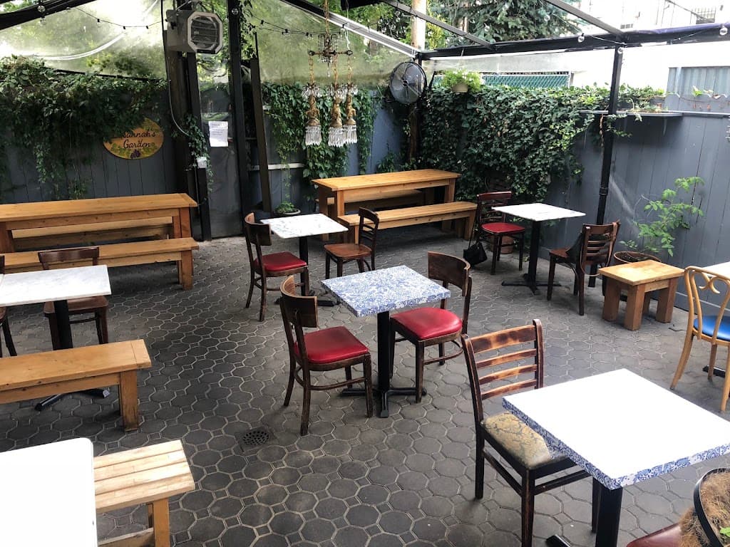 Gersi Restaurant Brooklyn, a bar in Carroll Gardens