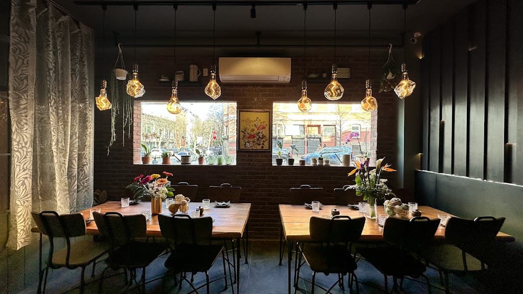 Verge, Greenpoint bar