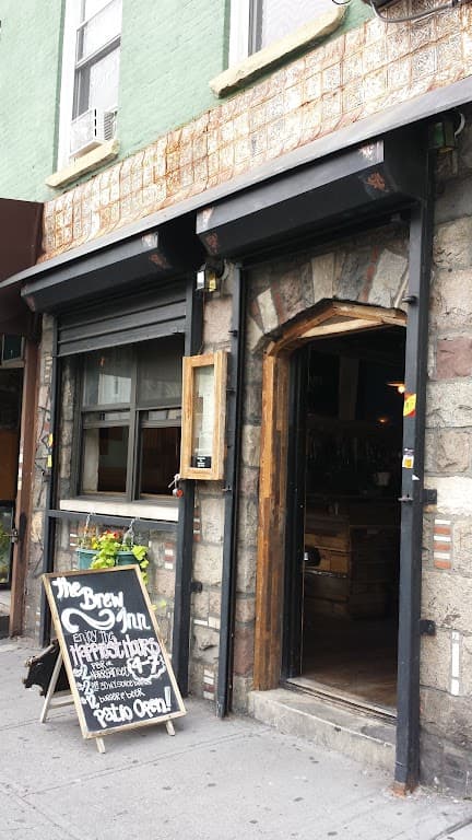The Brew Inn, Greenpoint bar