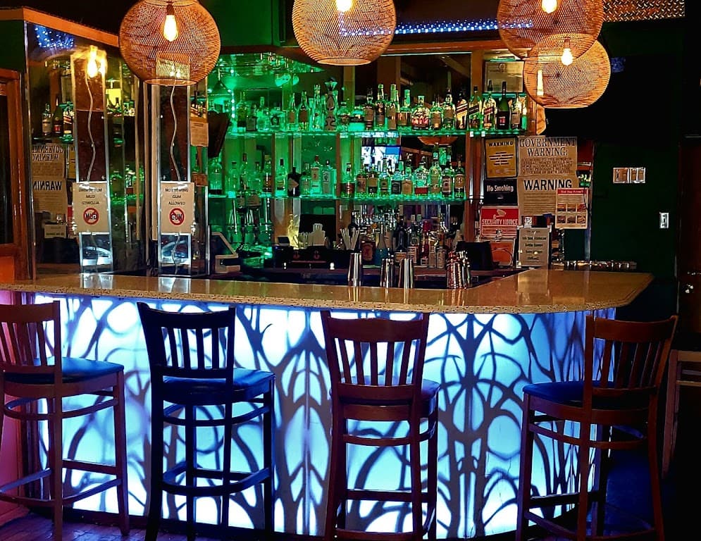 Acoustik Garden Lounge, Bed-Stuy bar