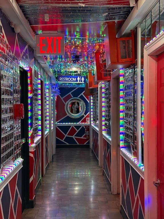 32 Karaoke, a karaoke in Gramercy