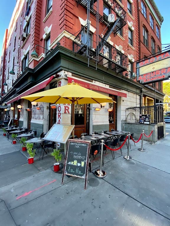 Grotta Azzurra, SoHo bar