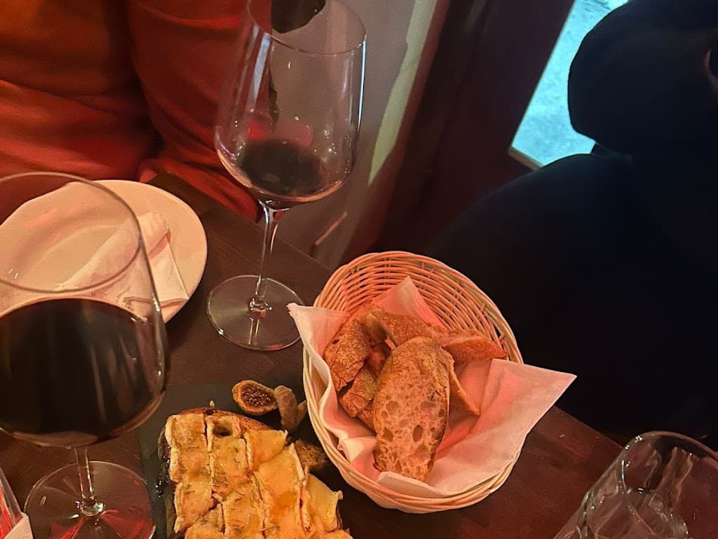 DiVin Wine Bar photo 2