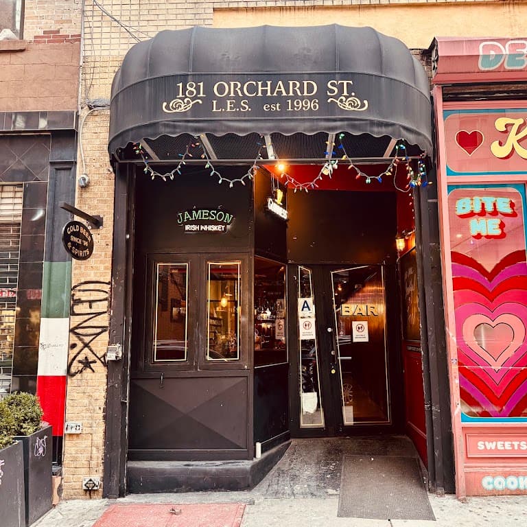Local 138, Lower East Side bar