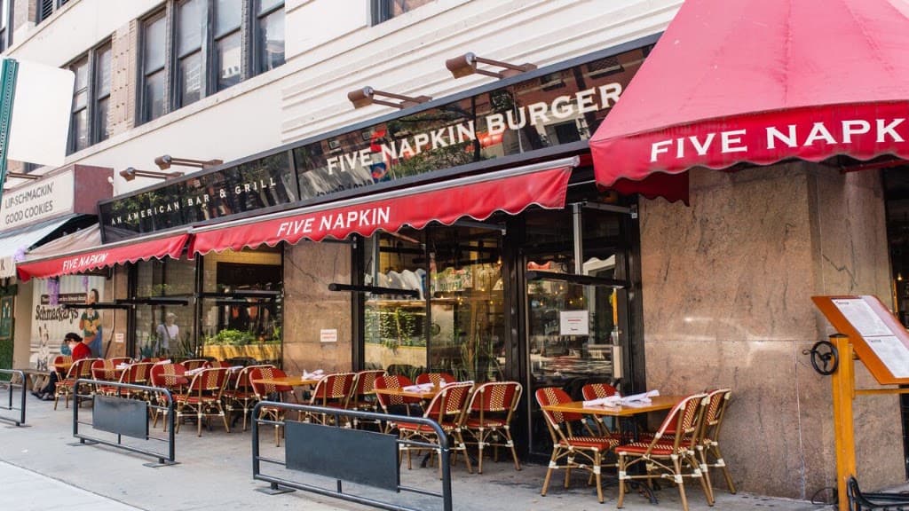 5 Napkin Burger, Hell's Kitchen bar
