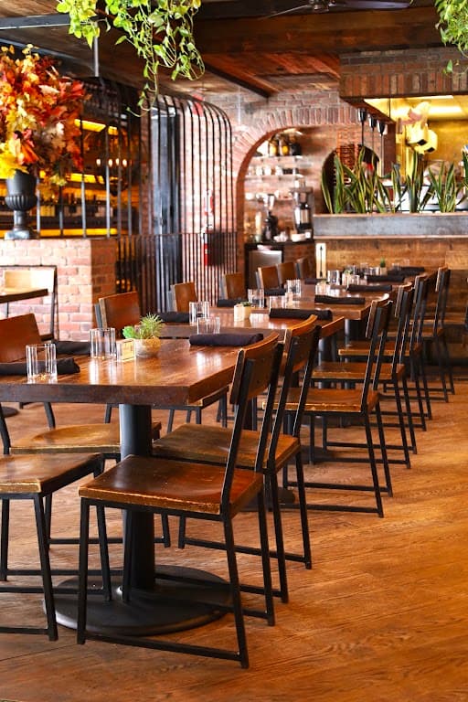 LOULOU, Chelsea bar