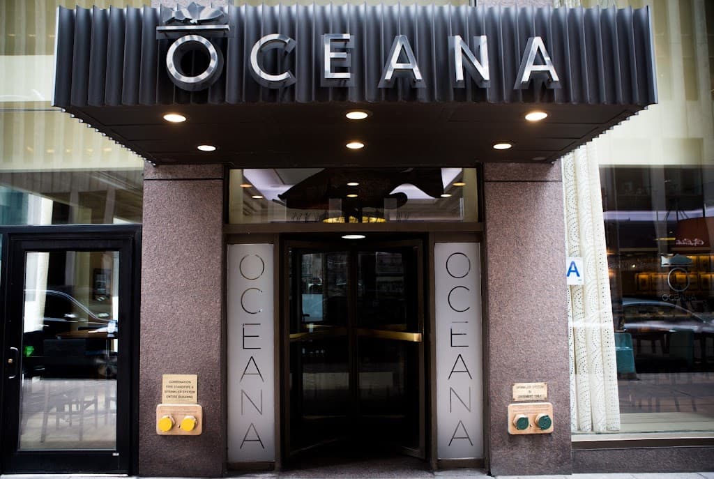 Oceana, Midtown bar