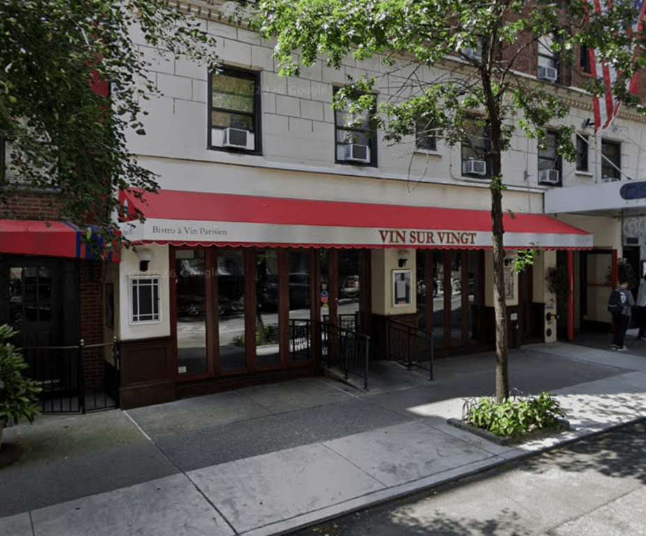 Vin Sur Vingt Bistro, Midtown bar