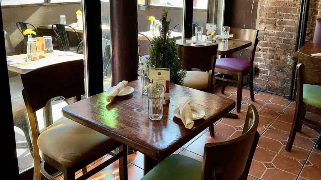Arco Cafe, a bar in Upper West Side