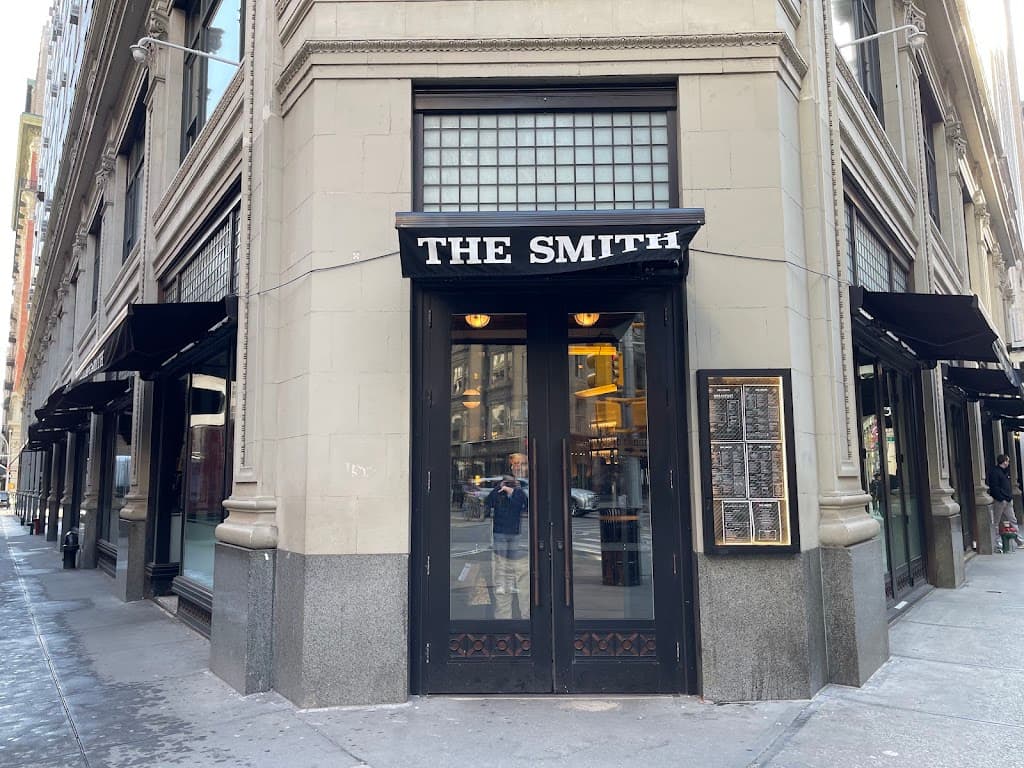 The Smith, Gramercy bar