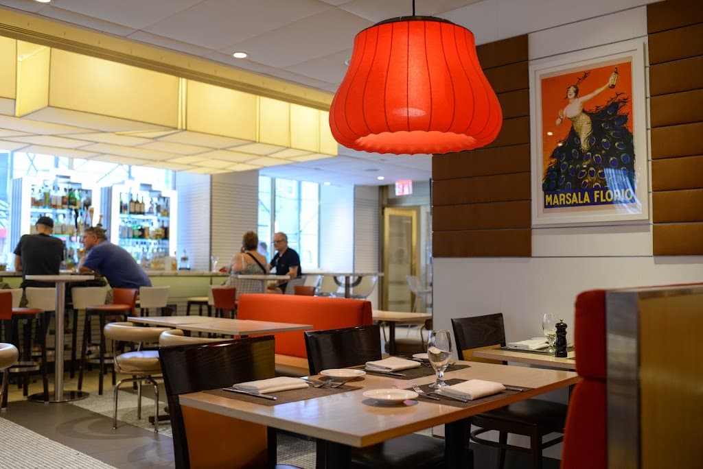 Trattoria Bianca, Chelsea bar