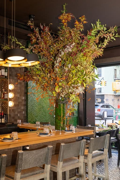 Au Za'atar - Midtown East, Midtown bar