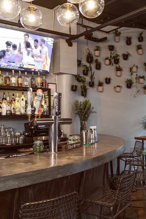Eastpoint Bar, East Village bar