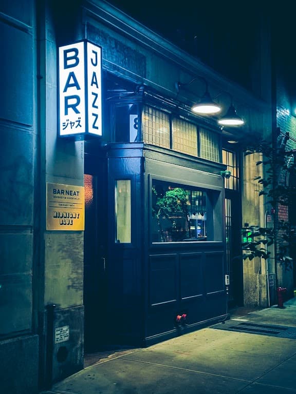Midnight Blue, Gramercy bar