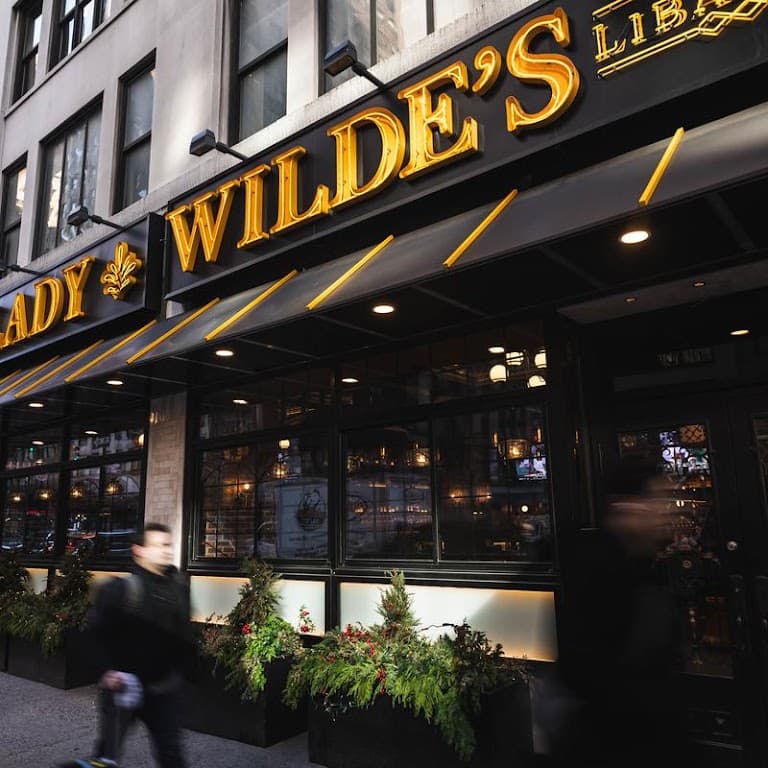 Lady Wilde's NYC, Midtown bar