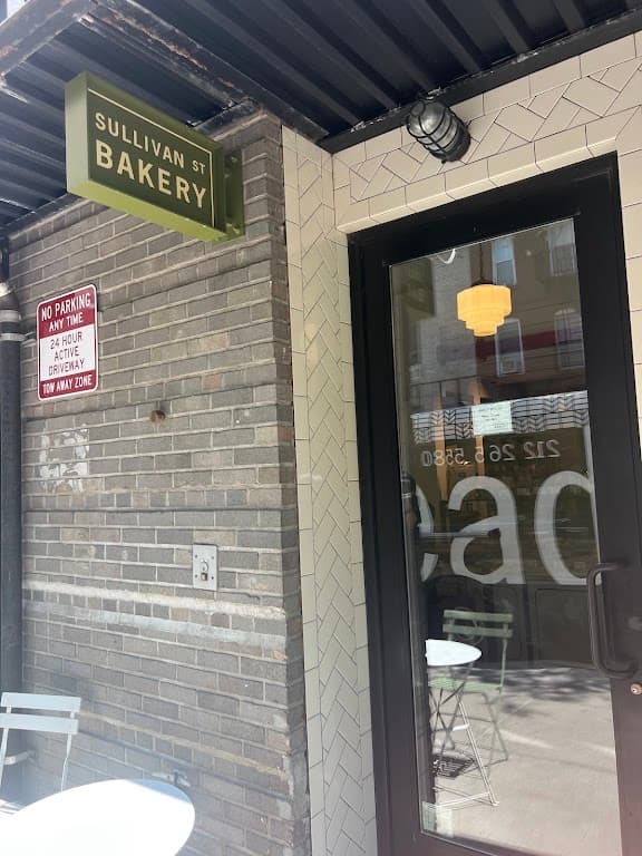 Sullivan Street Bakery, Hell's Kitchen bar