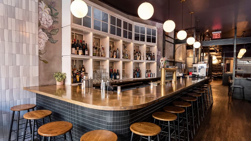 Coletta Italian Vegan Restaurant, Murray Hill bar